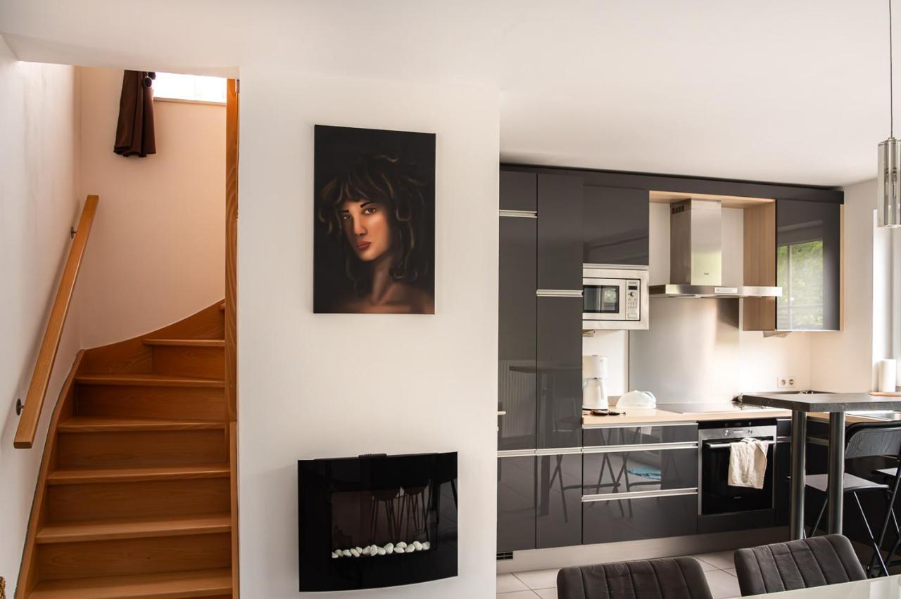Chez Sabine Et Eric Maison Pour 6 Personnes Avec Piscine Chauffee Andenne 외부 사진