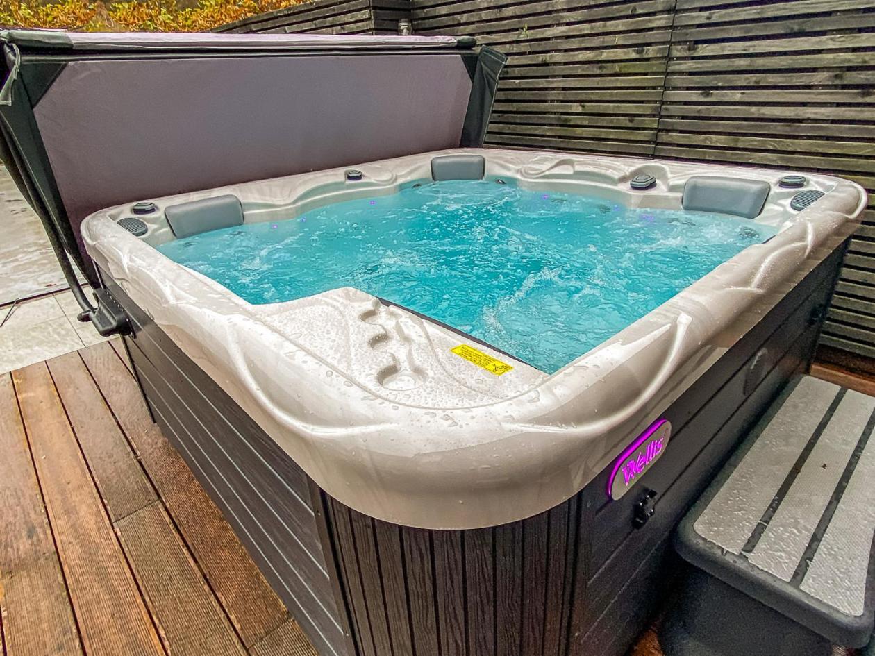Chez Sabine Et Eric Maison Pour 6 Personnes Avec Piscine Chauffee Andenne 외부 사진